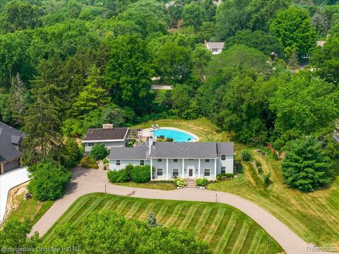 3060 Chickering Lane Bloomfield Charter Township MI 48302