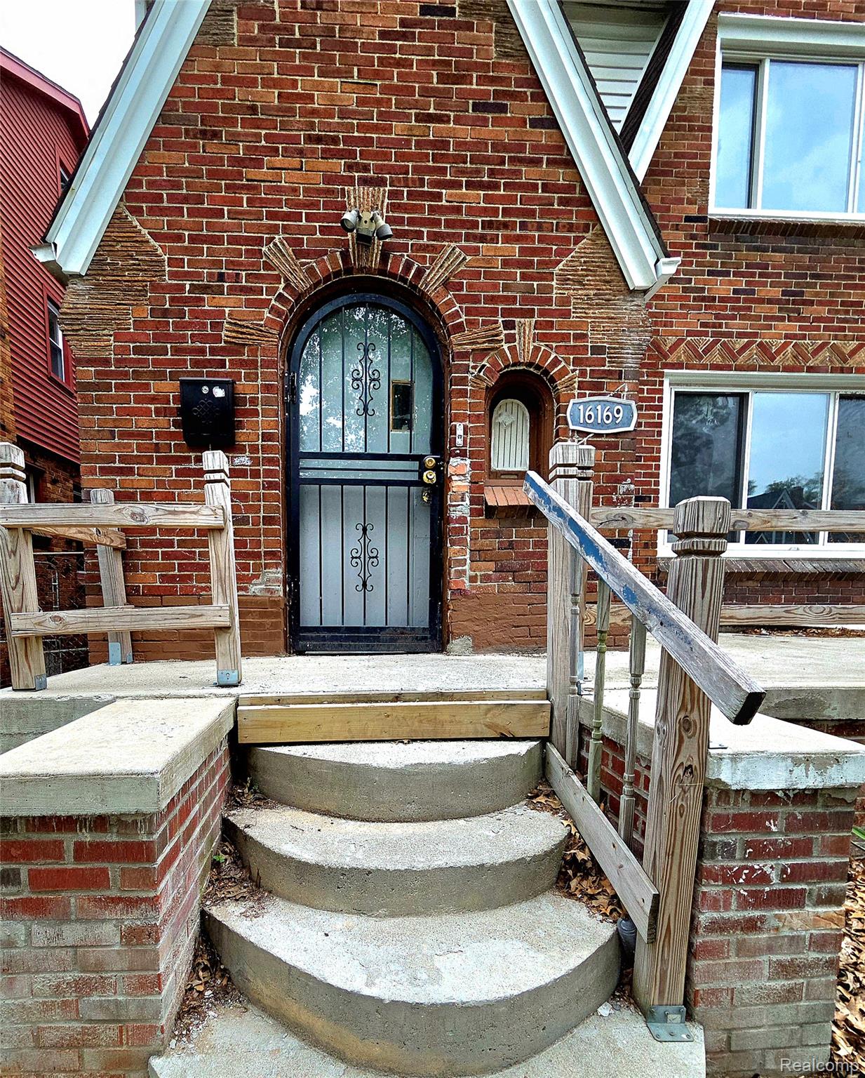 16169 Roselawn Street