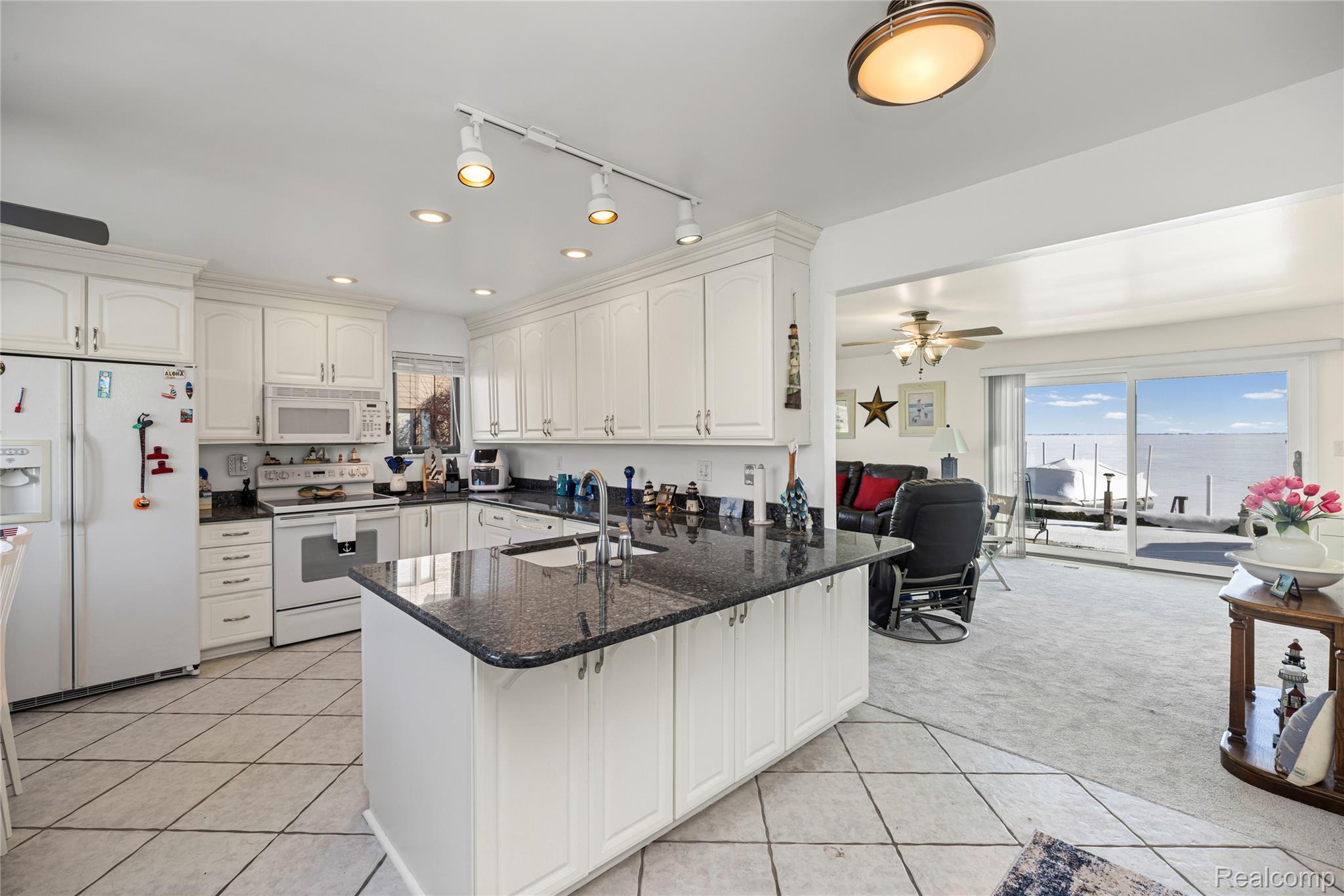 50666 Jefferson Avenue D8