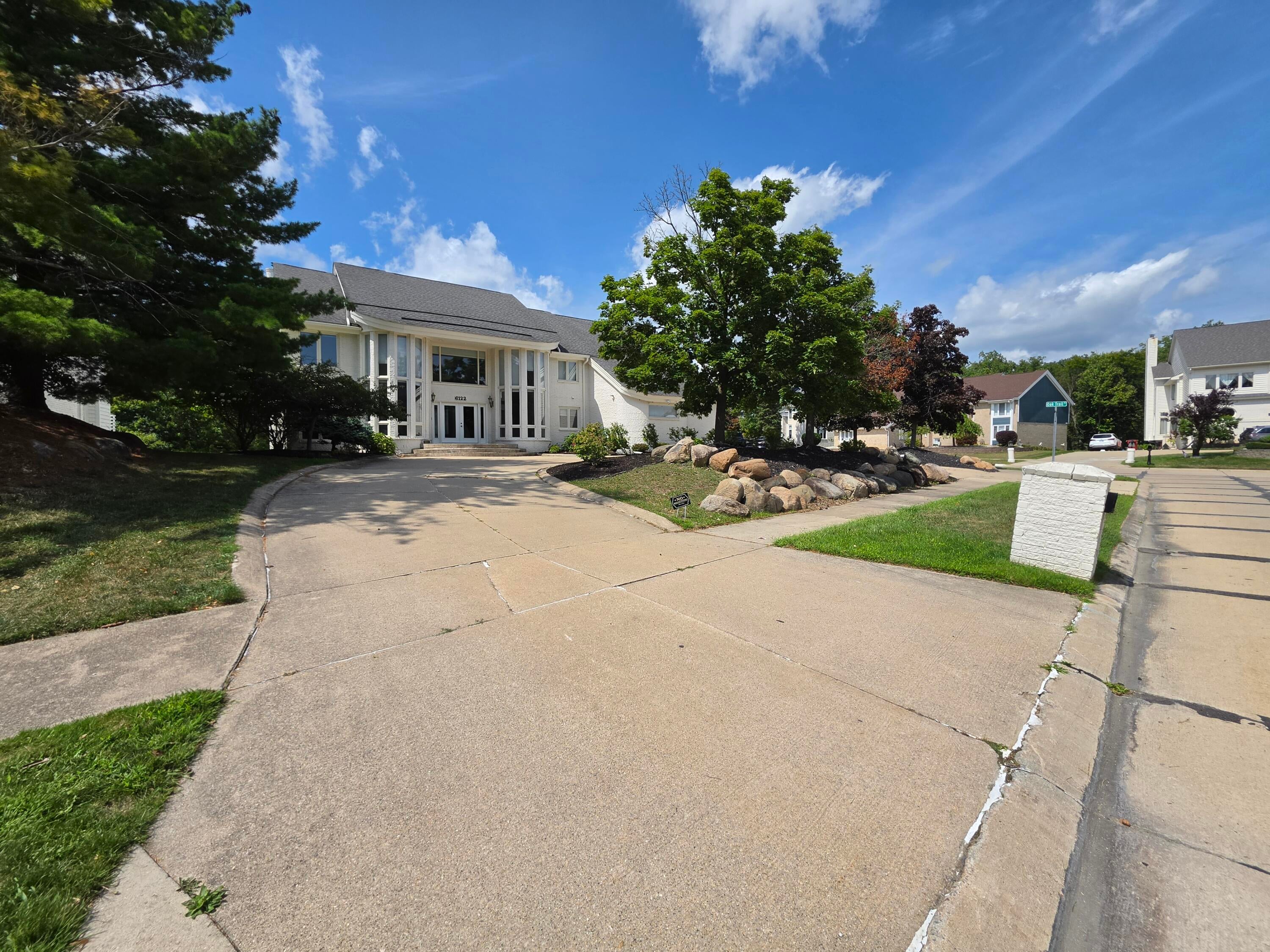 6122 Trailwood Lane