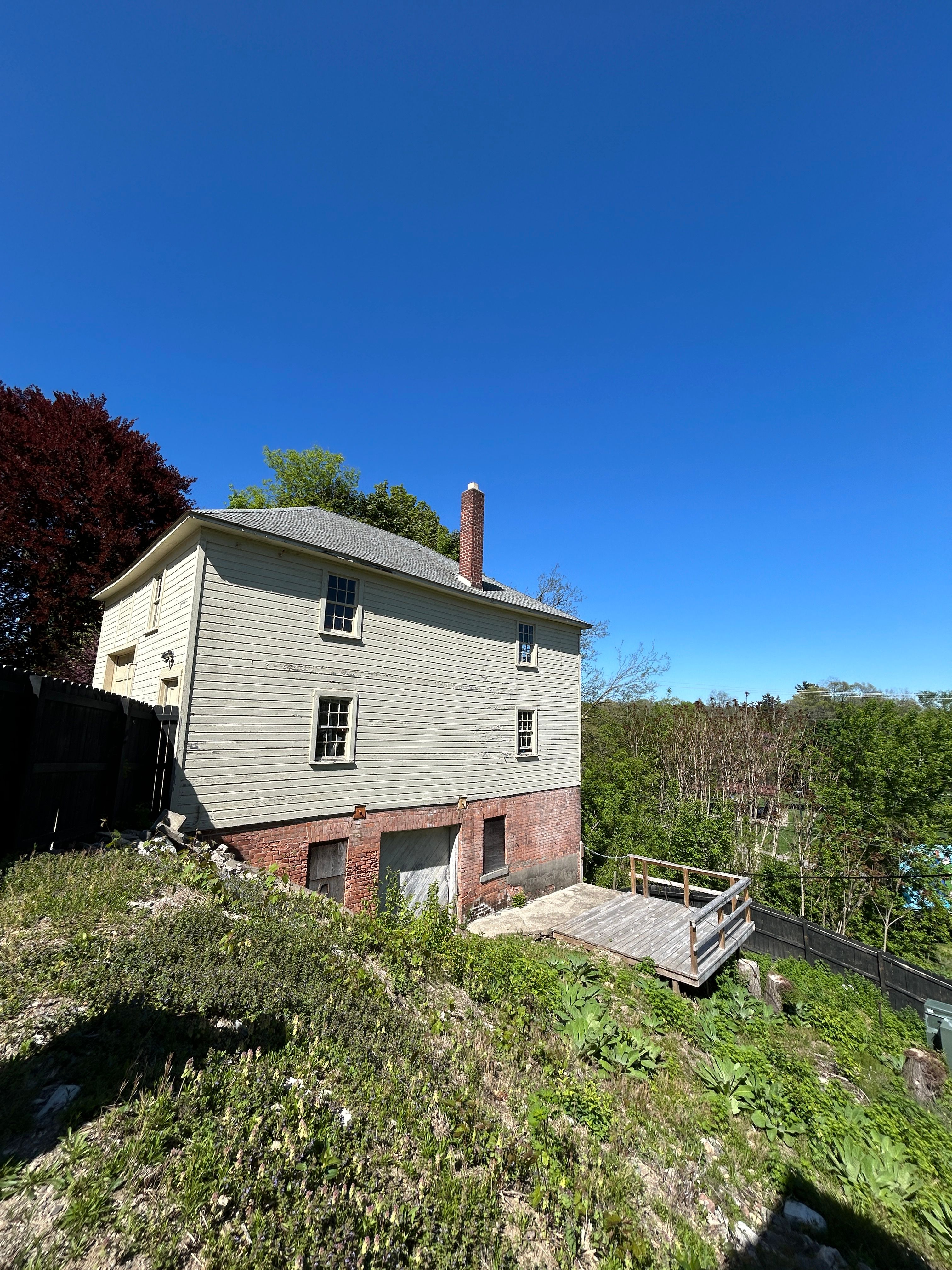 206 N HURON Street