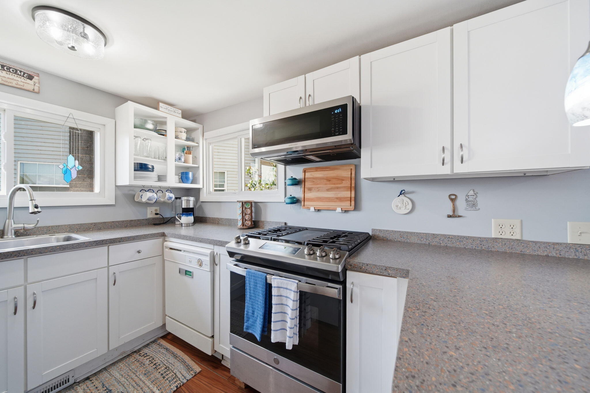 245 Duryeas Point