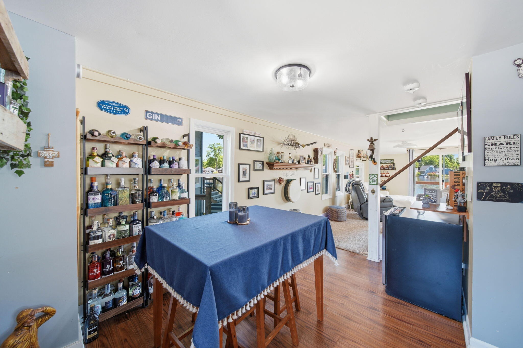 245 Duryeas Point