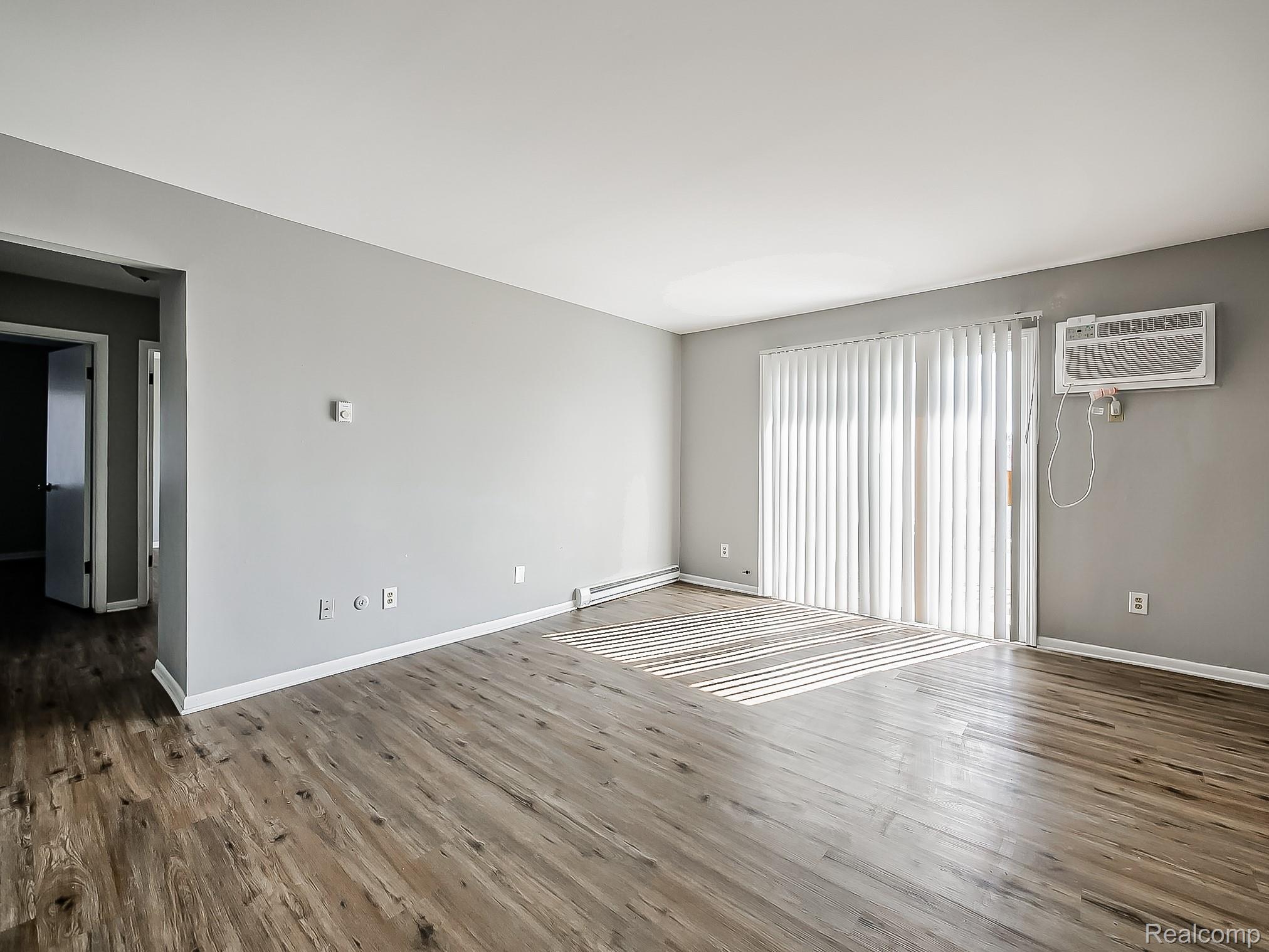 121 E Van Riper Road 6