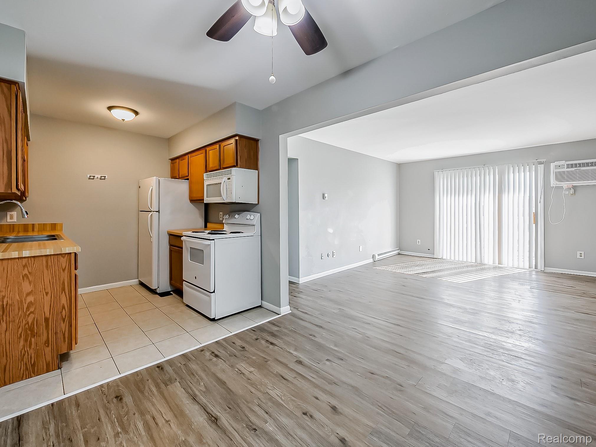 121 E Van Riper Road 6