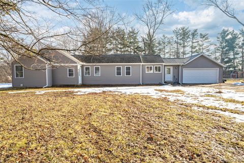 15087 N Holly Road Holly Village MI 48442