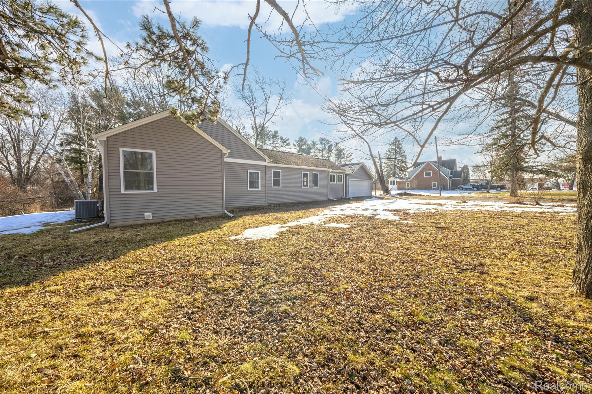 15087 N Holly Road