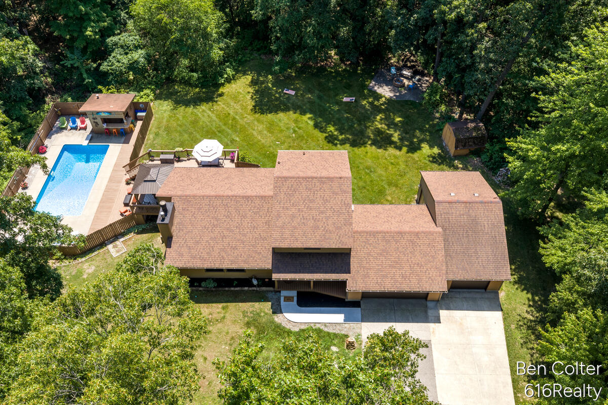 3161 Emberwood Drive SE