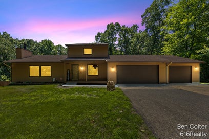 3161 Emberwood Drive SE Lowell Charter Township MI 49331