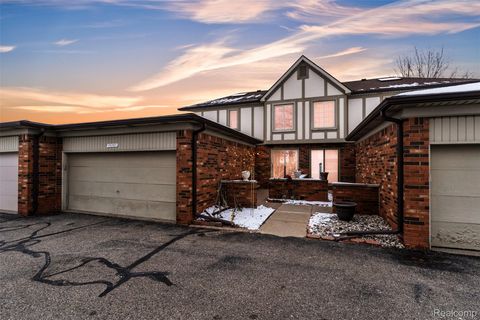 49285 Ashley Court Utica City MI 48315