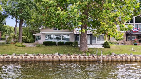 13366 Wenwood Drive Fenton Charter Township MI 48430