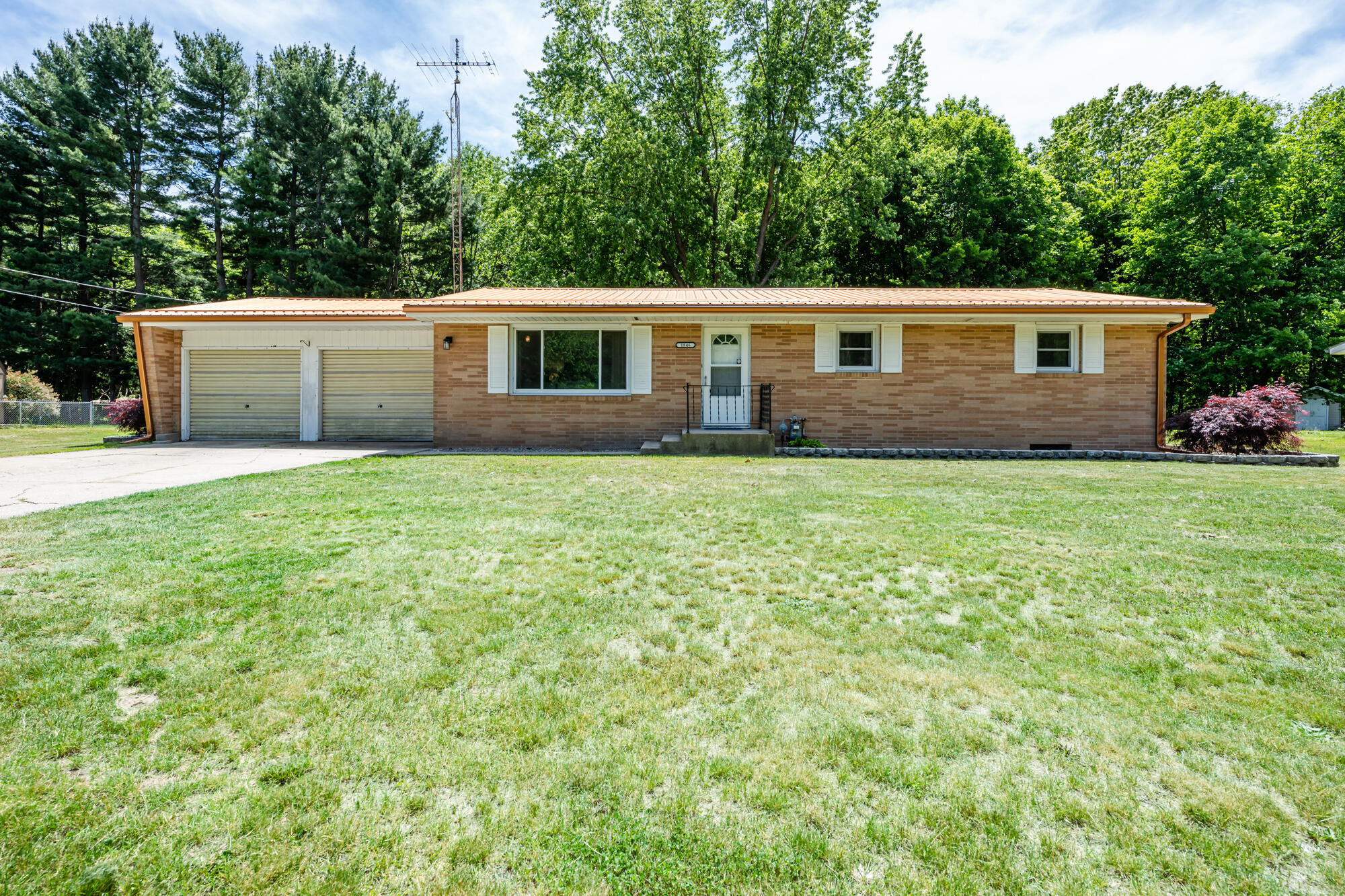 1846 Maple Lane