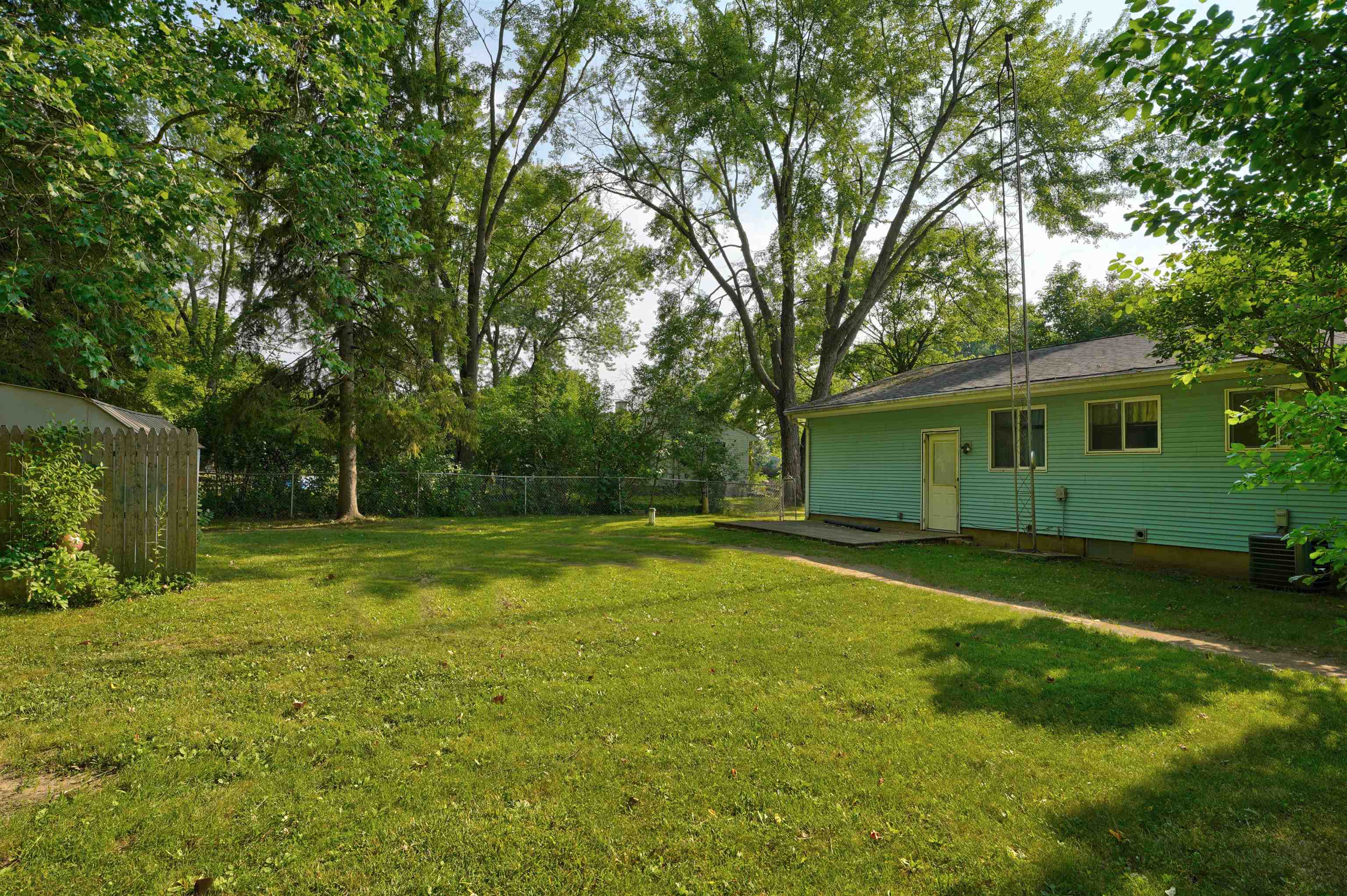 9222 Maplewood Street