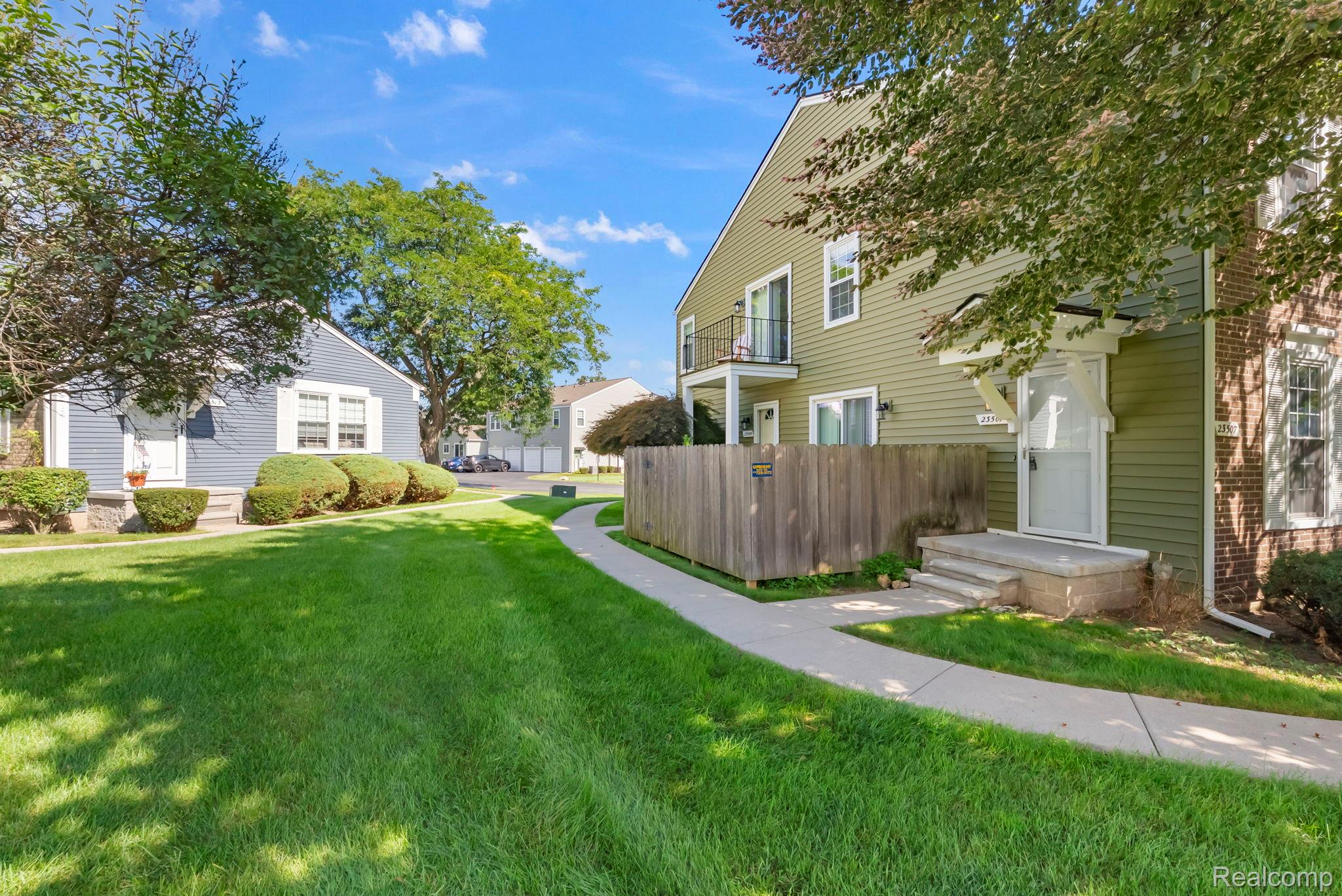23507 N Rockledge