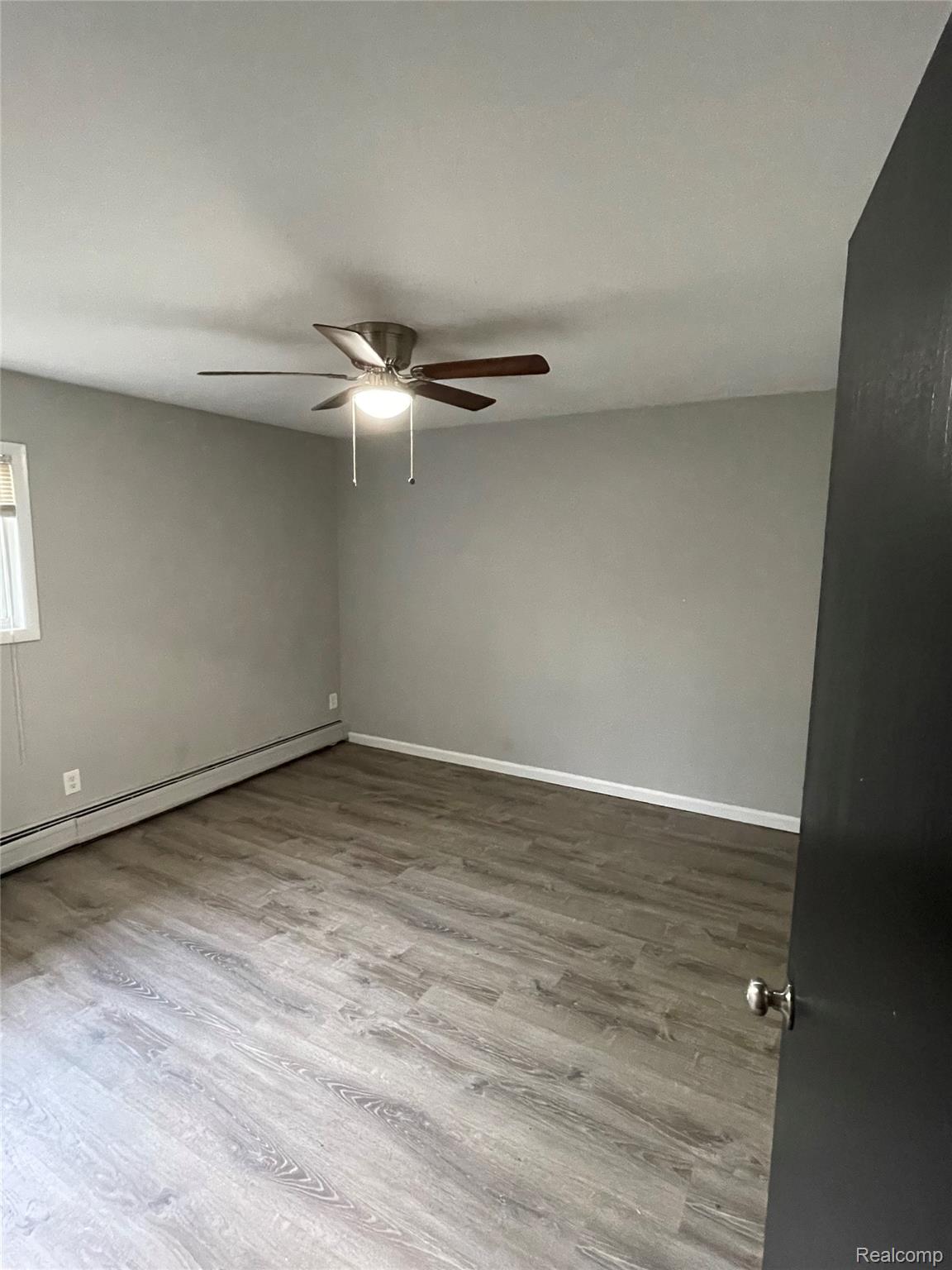 649 W Maple Road 7