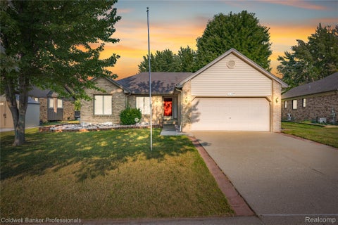 Photo for 46536 Fox Run Drive