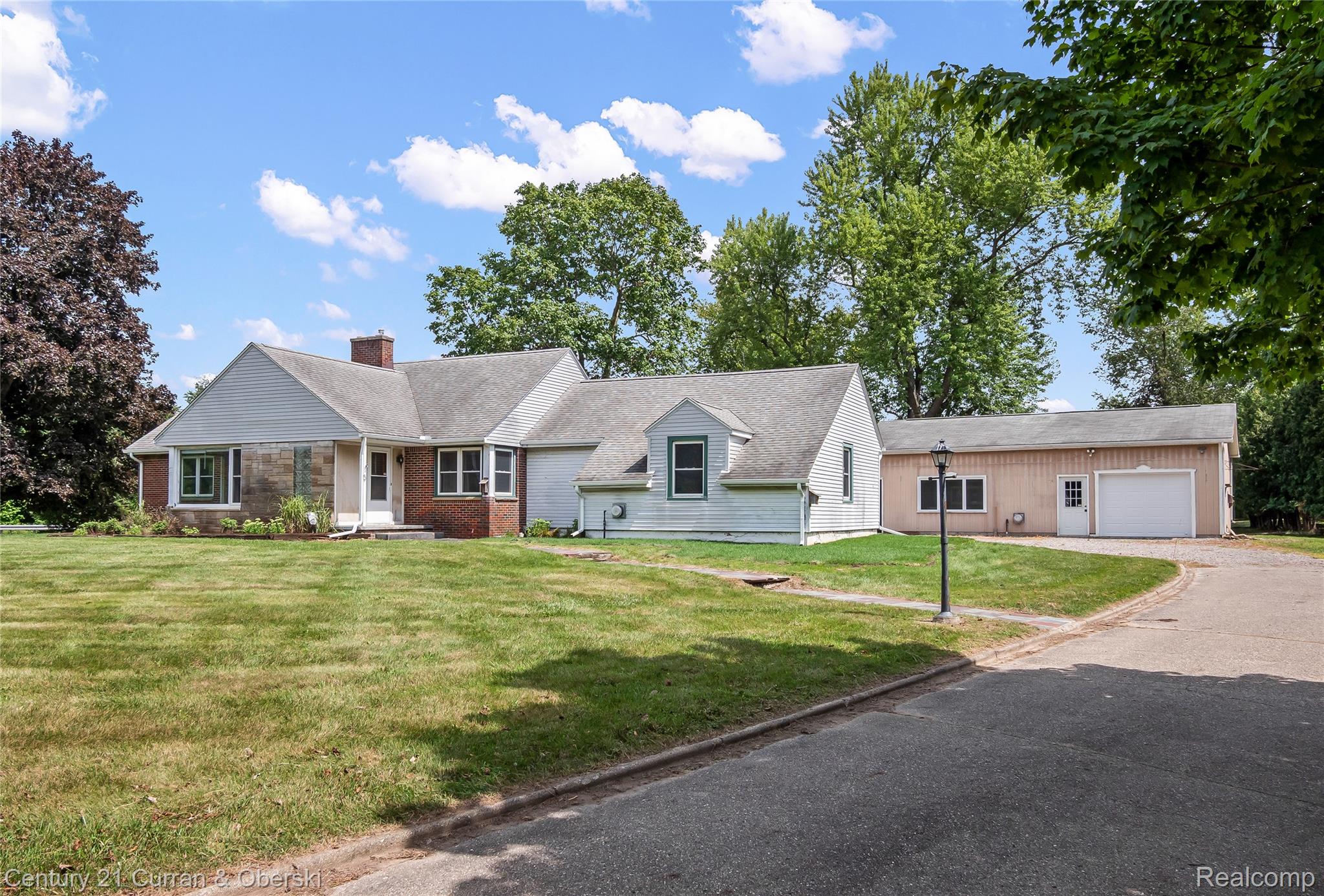 901 City Road