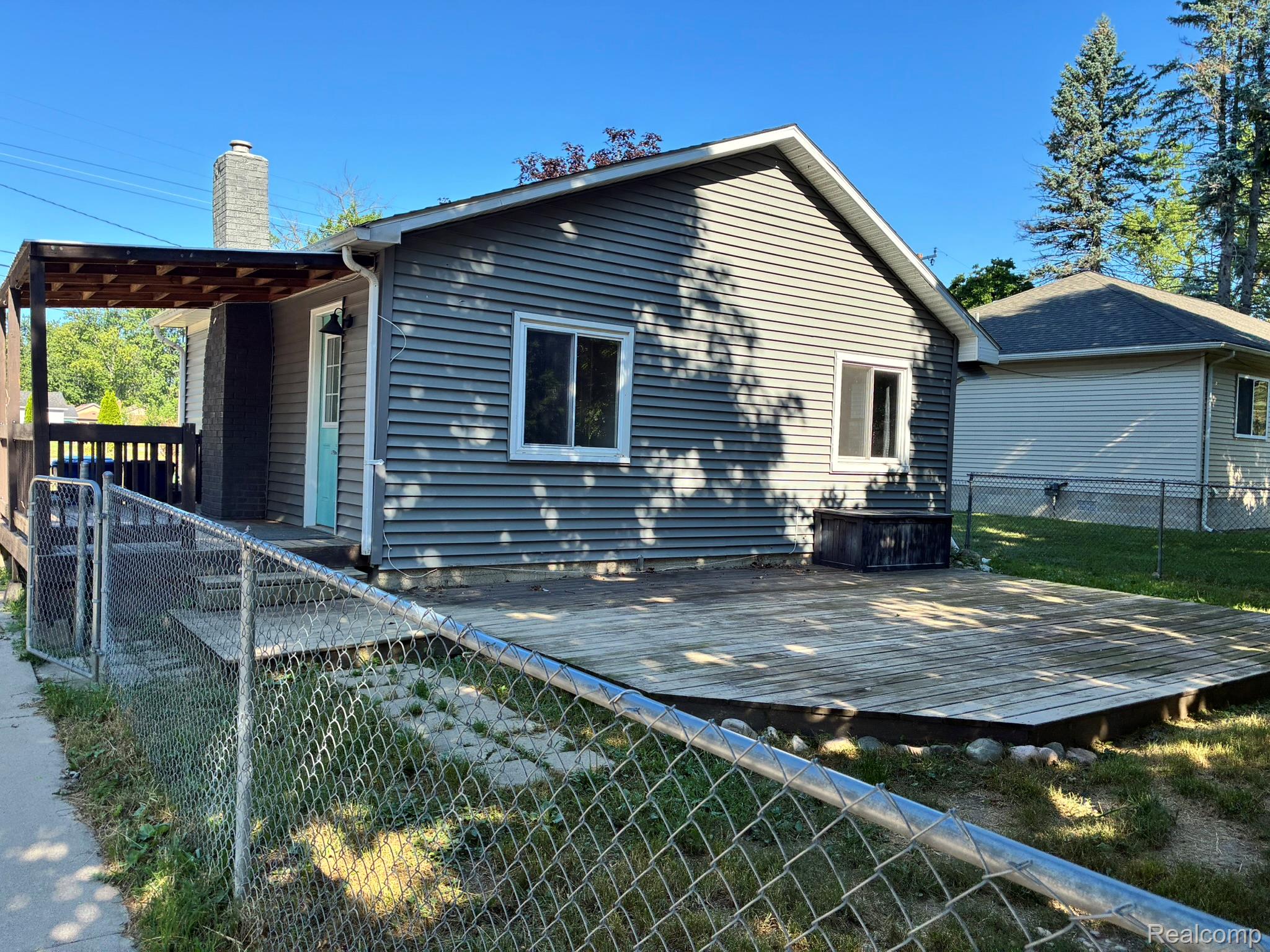 1858 Birchcrest Road