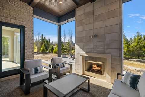 A home in OaklandCharterTownship_Oakland