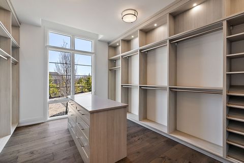 A home in OaklandCharterTownship_Oakland