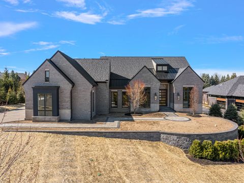 A home in OaklandCharterTownship_Oakland