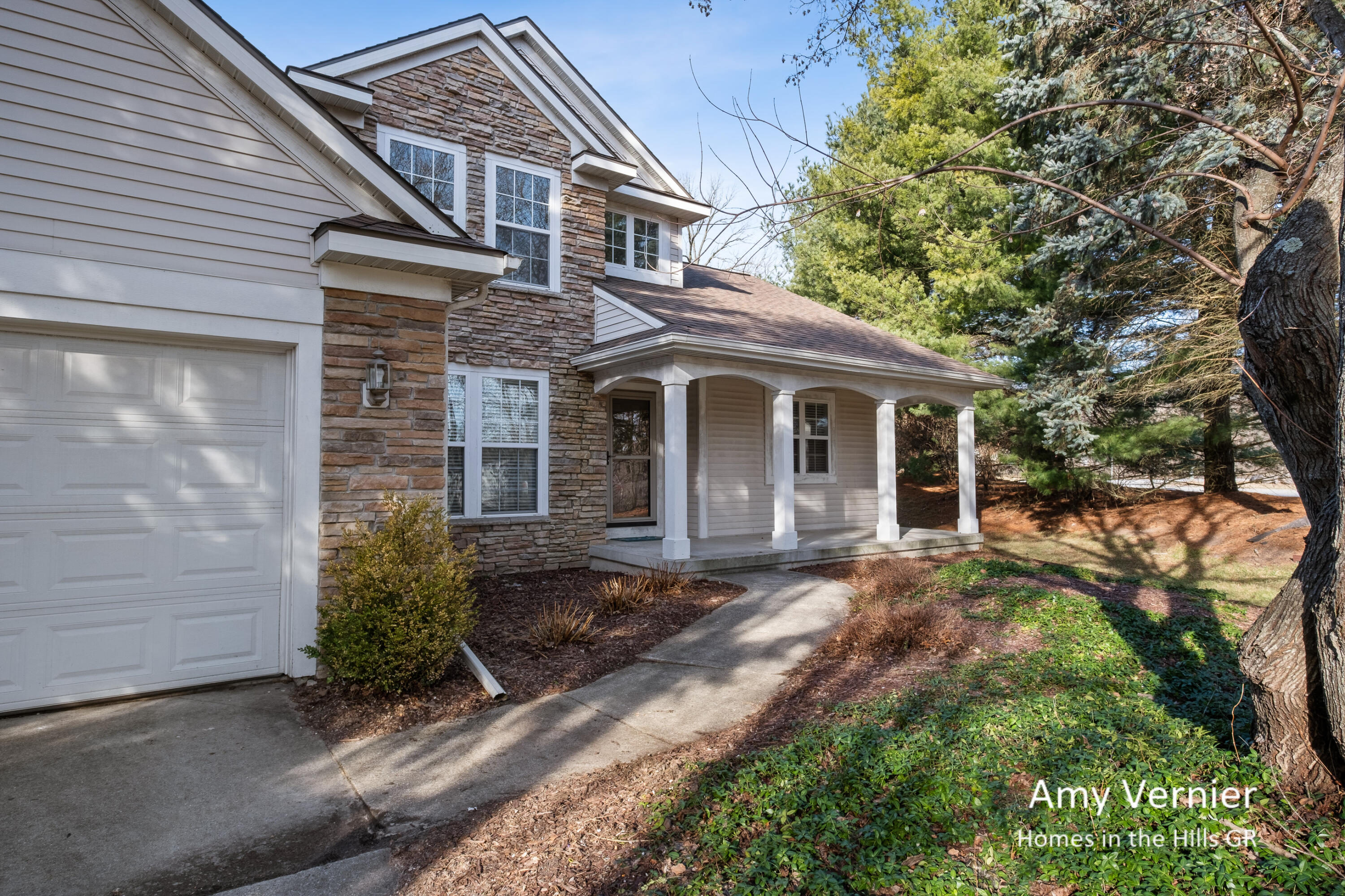 2755 Arbor Chase Drive NE