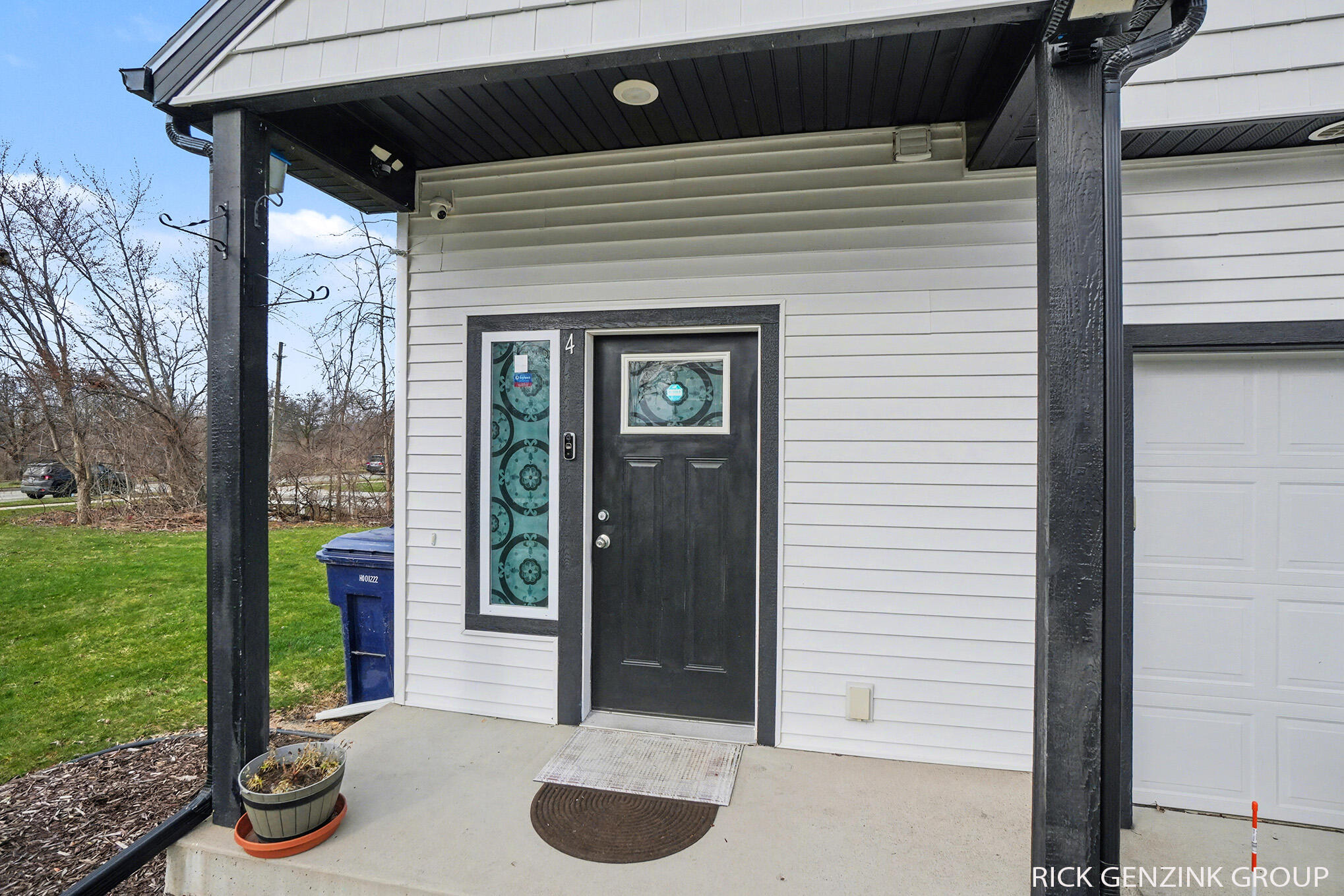 392 Harbor Town Court 4
