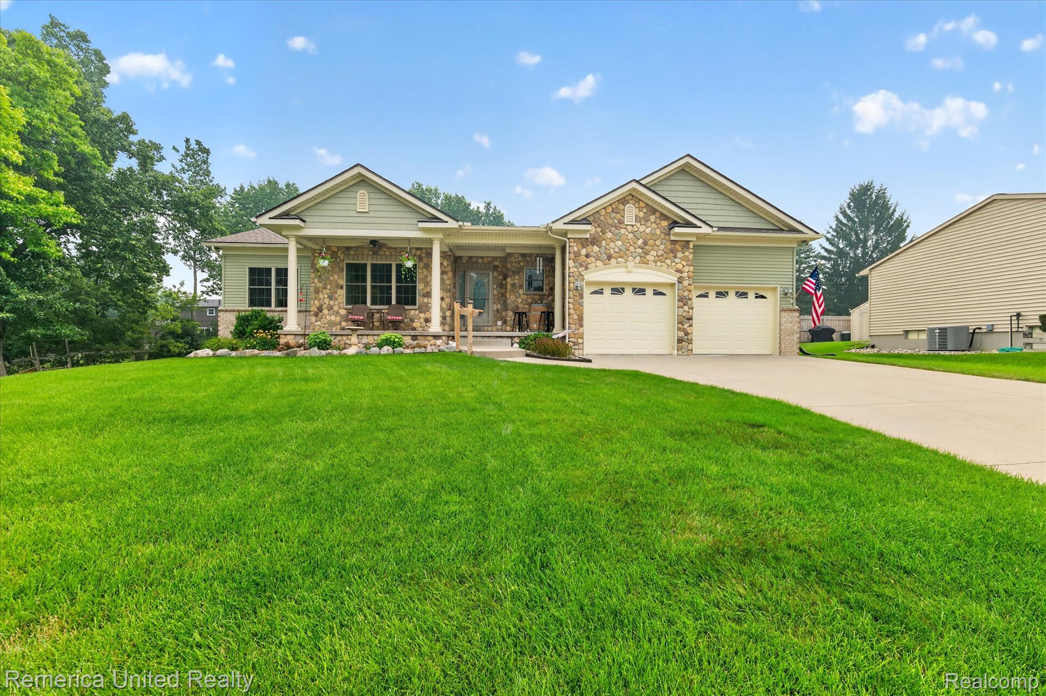 6169 Bay Court