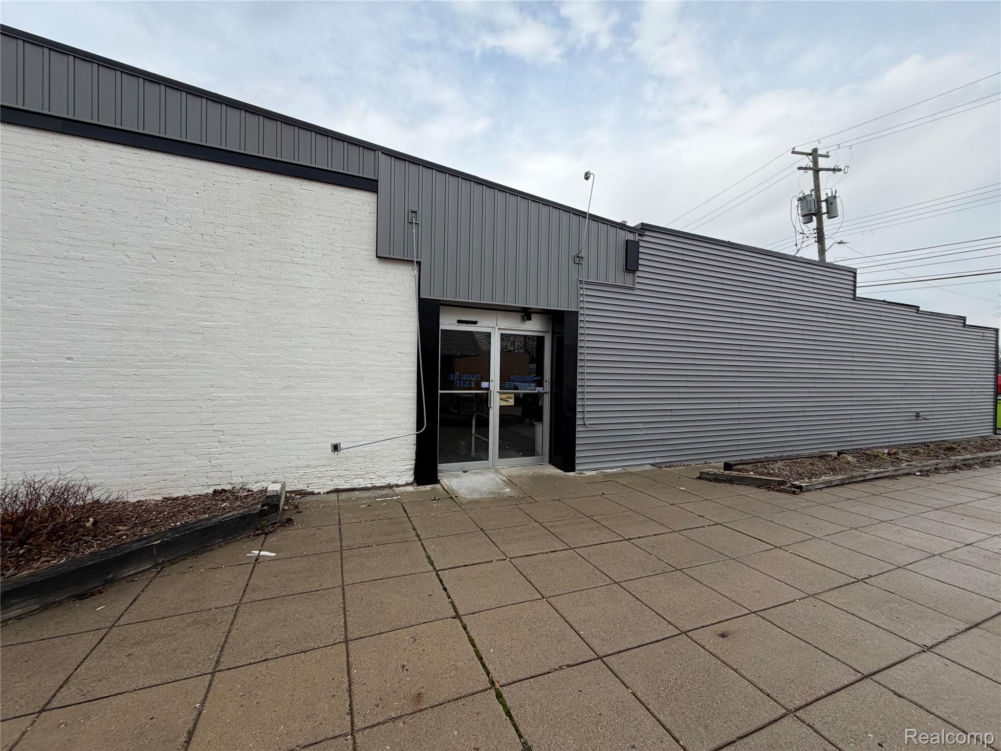 4238 Main Street