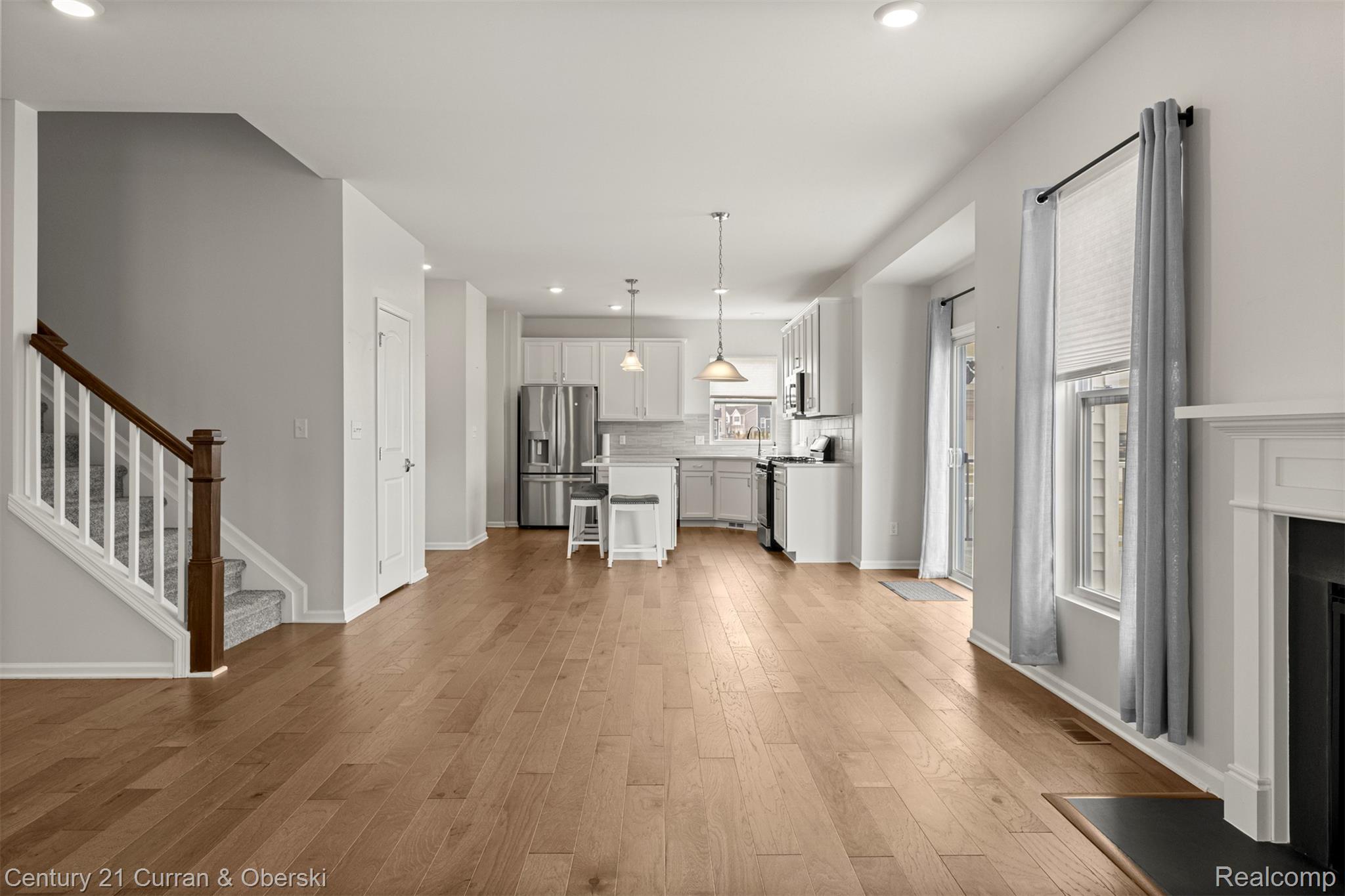 2717 Salt Springs Drive