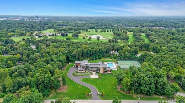 32500 ROCKRIDGE LN, FARMINGTON HILLS, MI 48334 - Image 4daa9d42e78e929a4c656d36c3372baa/220628478