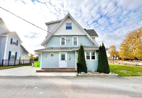 37697 MAST Court Harrison Charter Township MI 48045