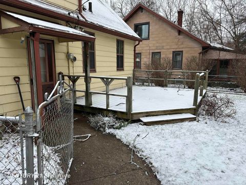 Tiny photo for 721 Frank Street, Flint City, MI 48504 (MLS # 5050197594)