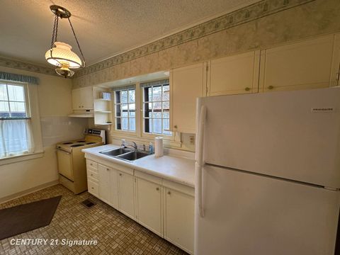 Tiny photo for 721 Frank Street, Flint City, MI 48504 (MLS # 5050197594)