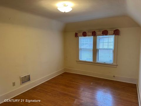 Tiny photo for 721 Frank Street, Flint City, MI 48504 (MLS # 5050197594)