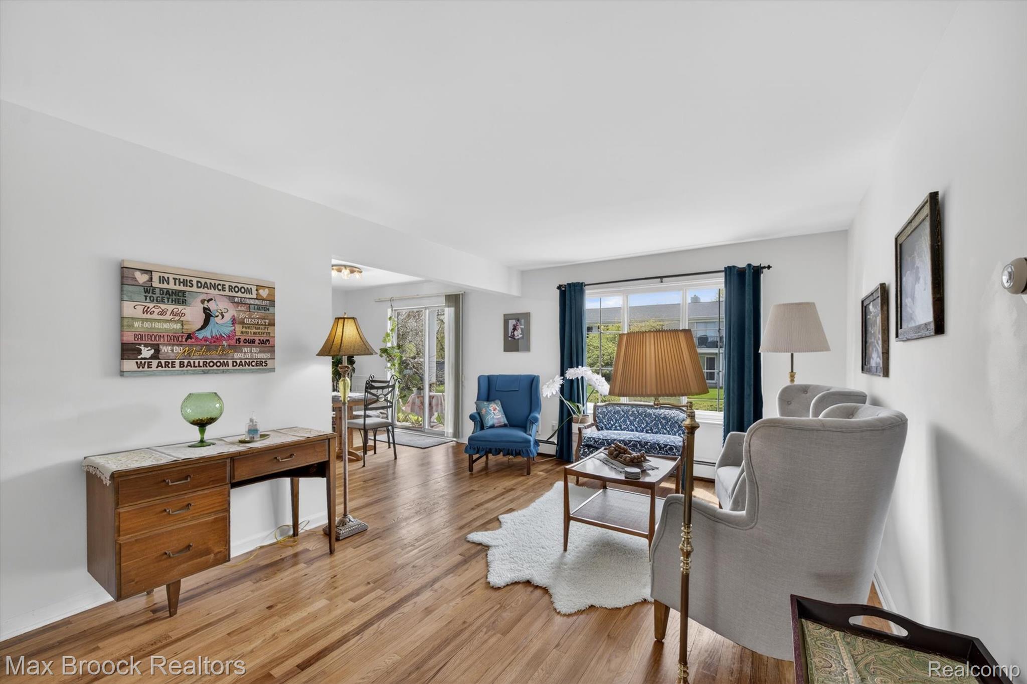 100 W Hickory Grove Road E2