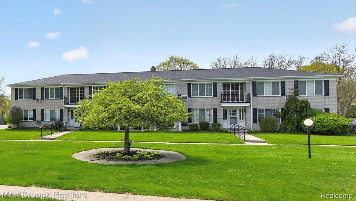 100 W Hickory Grove Road E2