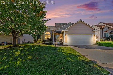 Photo of 1305 Pin Oak Bluff, Howell Township, MI 48843 (MLS # 20261085310)