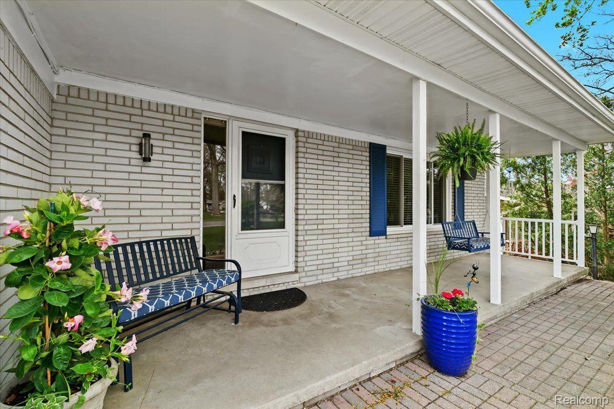 1425 Shankin Drive