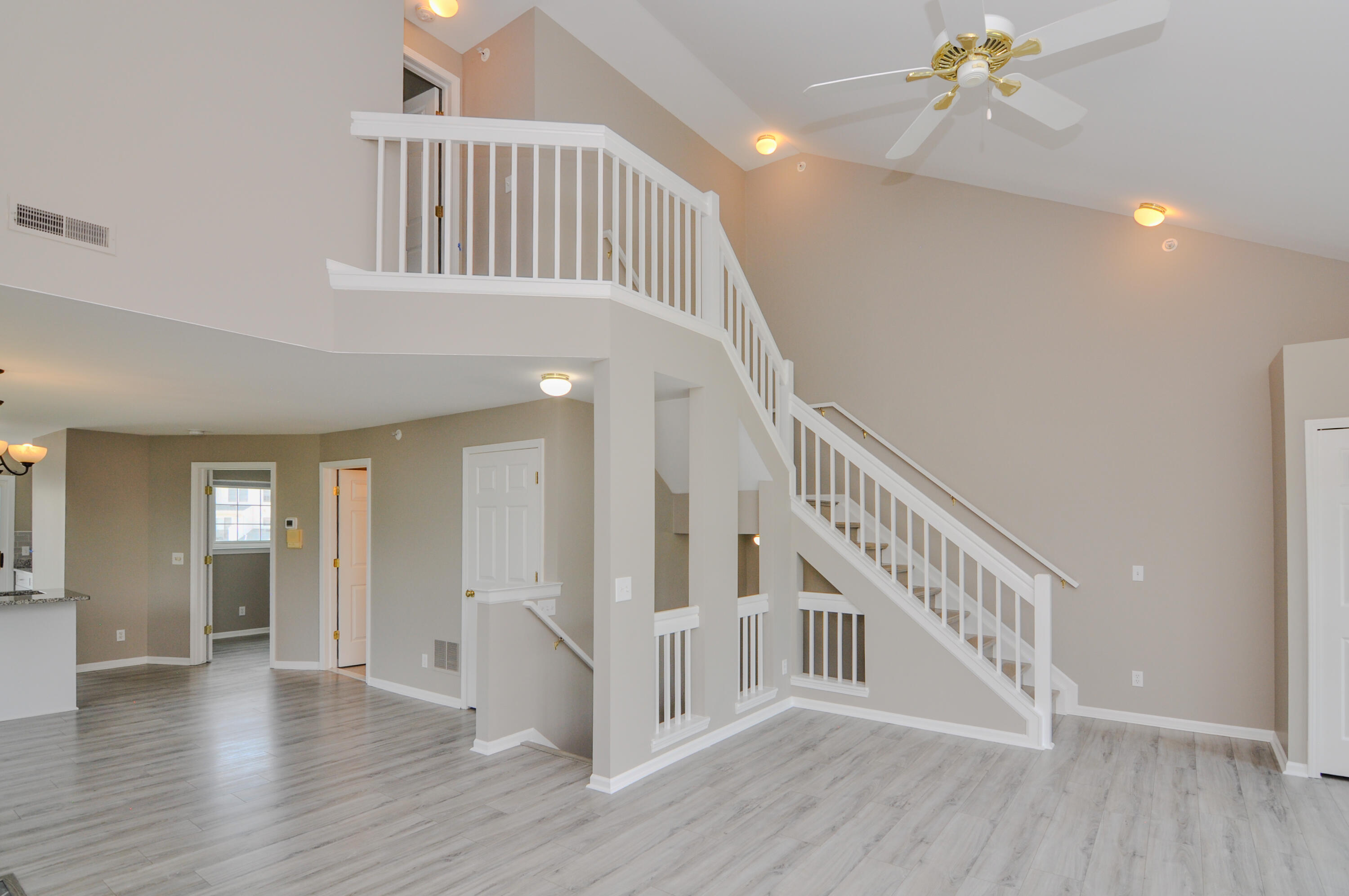 1892 Lindsay Lane