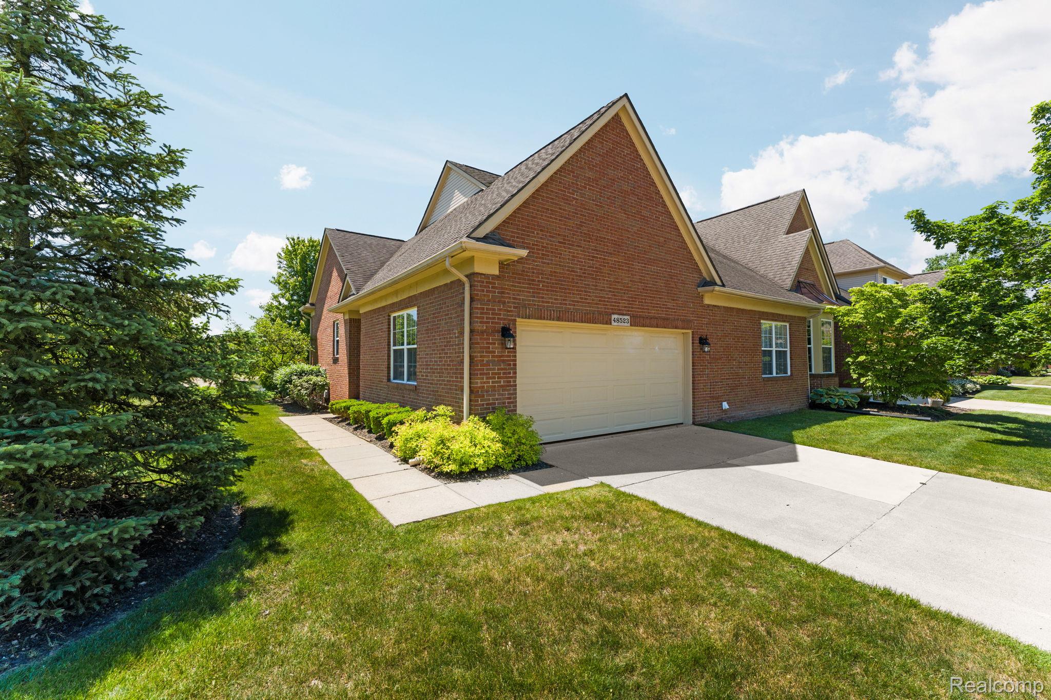 48523 Oak Bridge Drive