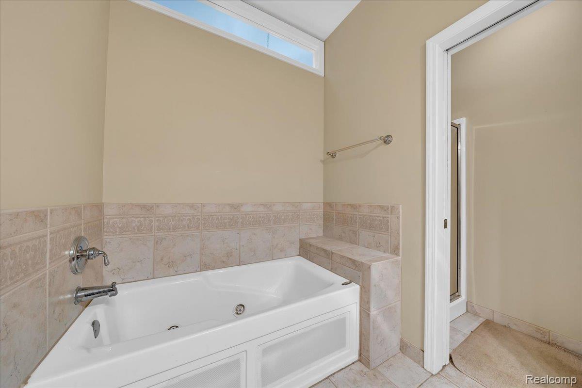 Brighton City, Michigan 48116, United States, 3 Bedrooms Bedrooms, ,4 BathroomsBathrooms,Residential,Active,209917