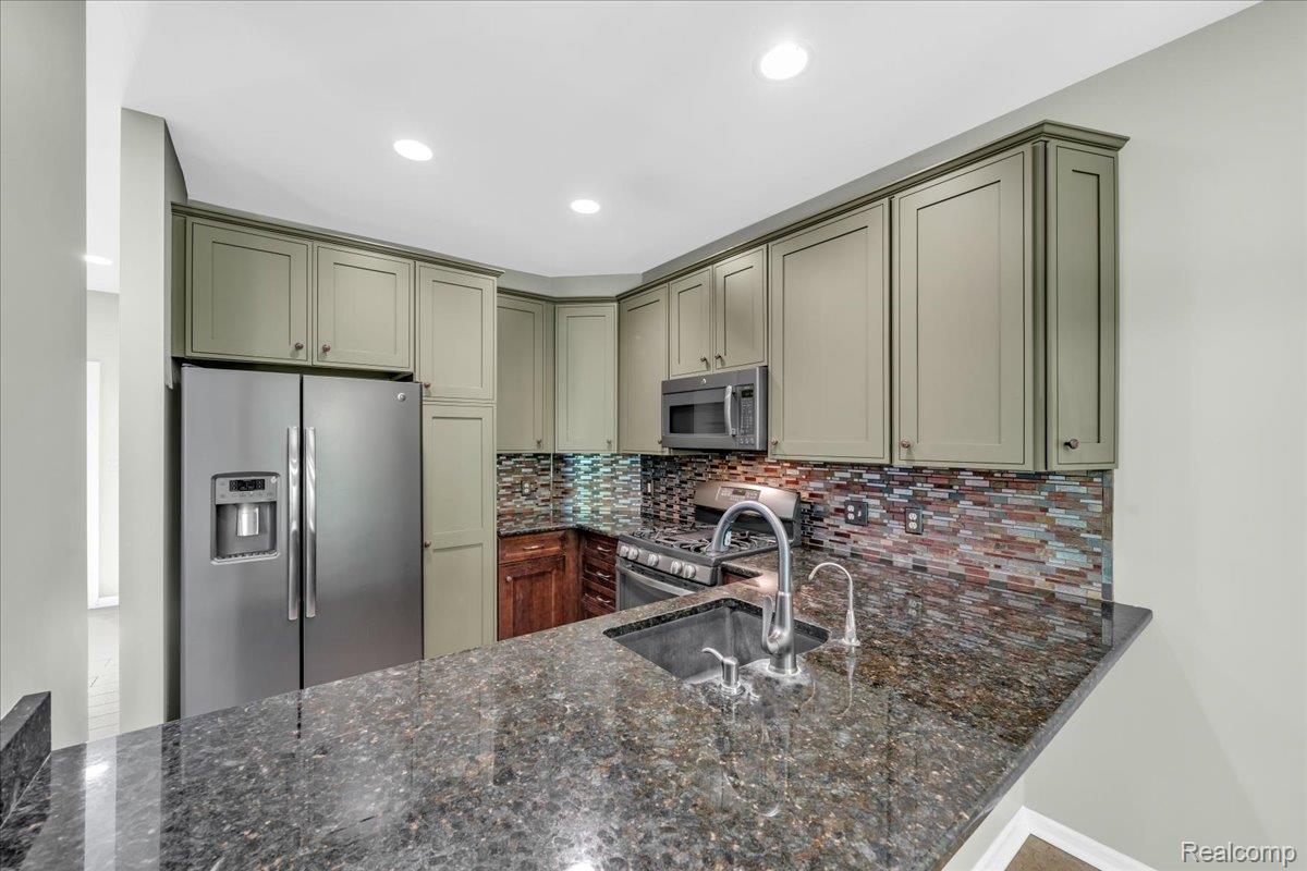 Brighton City, Michigan 48116, United States, 3 Bedrooms Bedrooms, ,4 BathroomsBathrooms,Residential,Active,209917