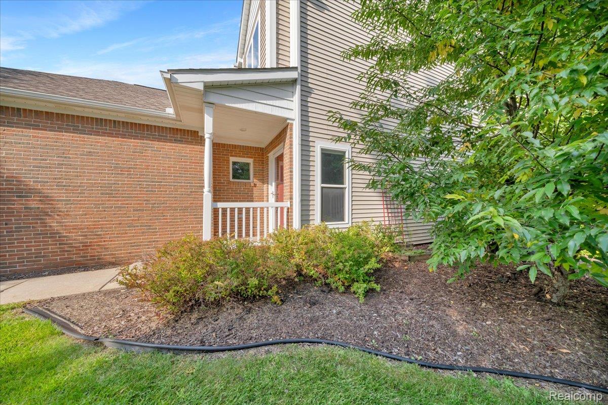 Brighton City, Michigan 48116, United States, 3 Bedrooms Bedrooms, ,4 BathroomsBathrooms,Residential,Active,209917