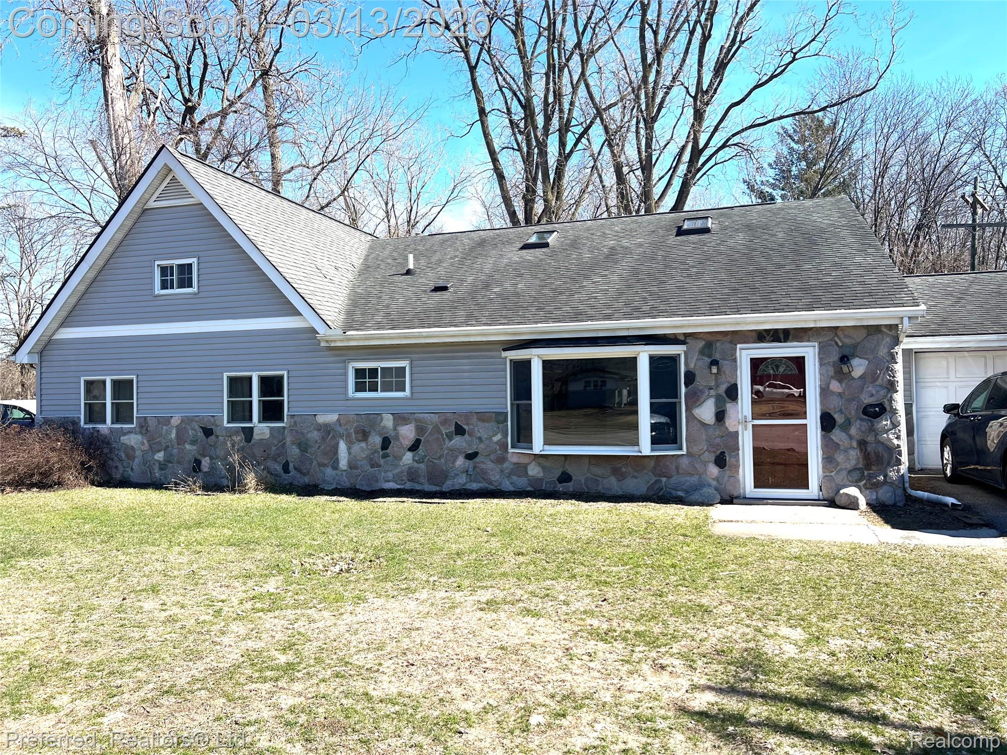 17300 Merriman Road N