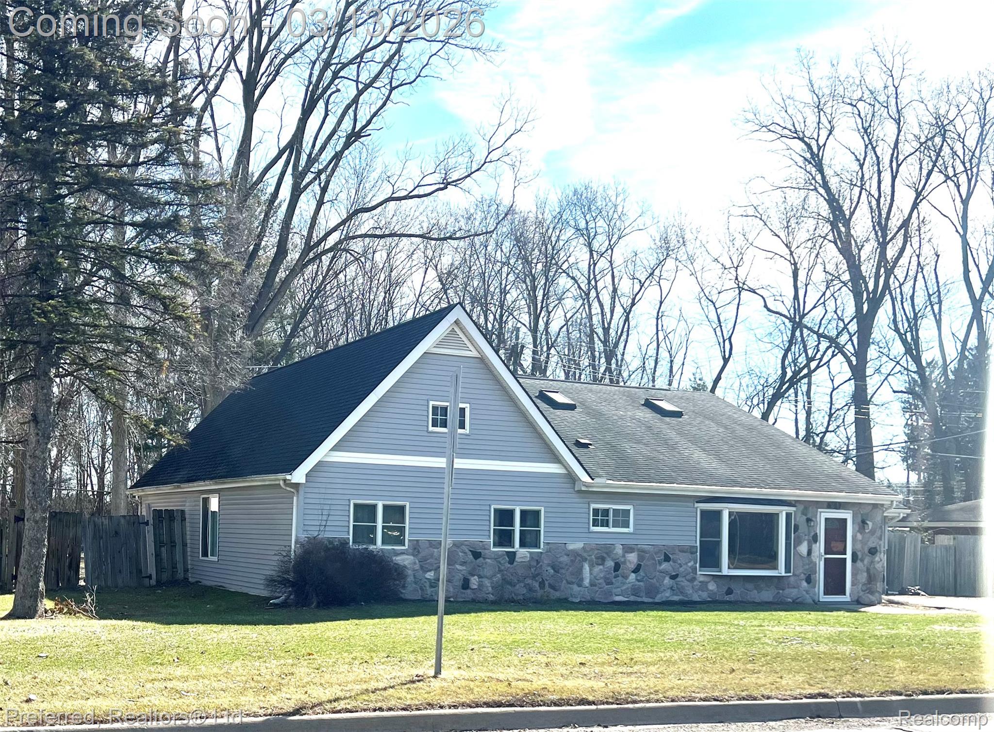 17300 Merriman Road N