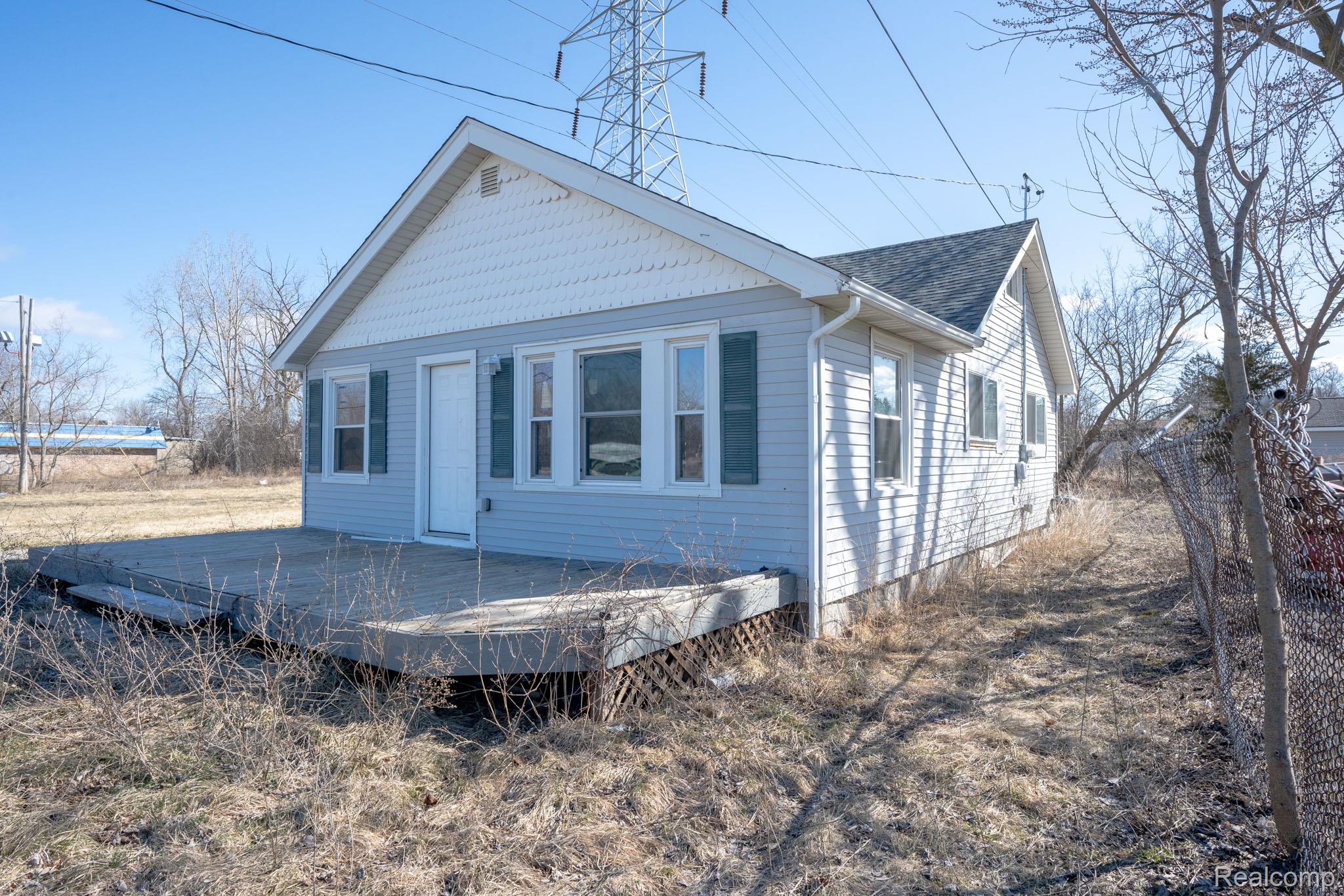 8508 N Saginaw Road