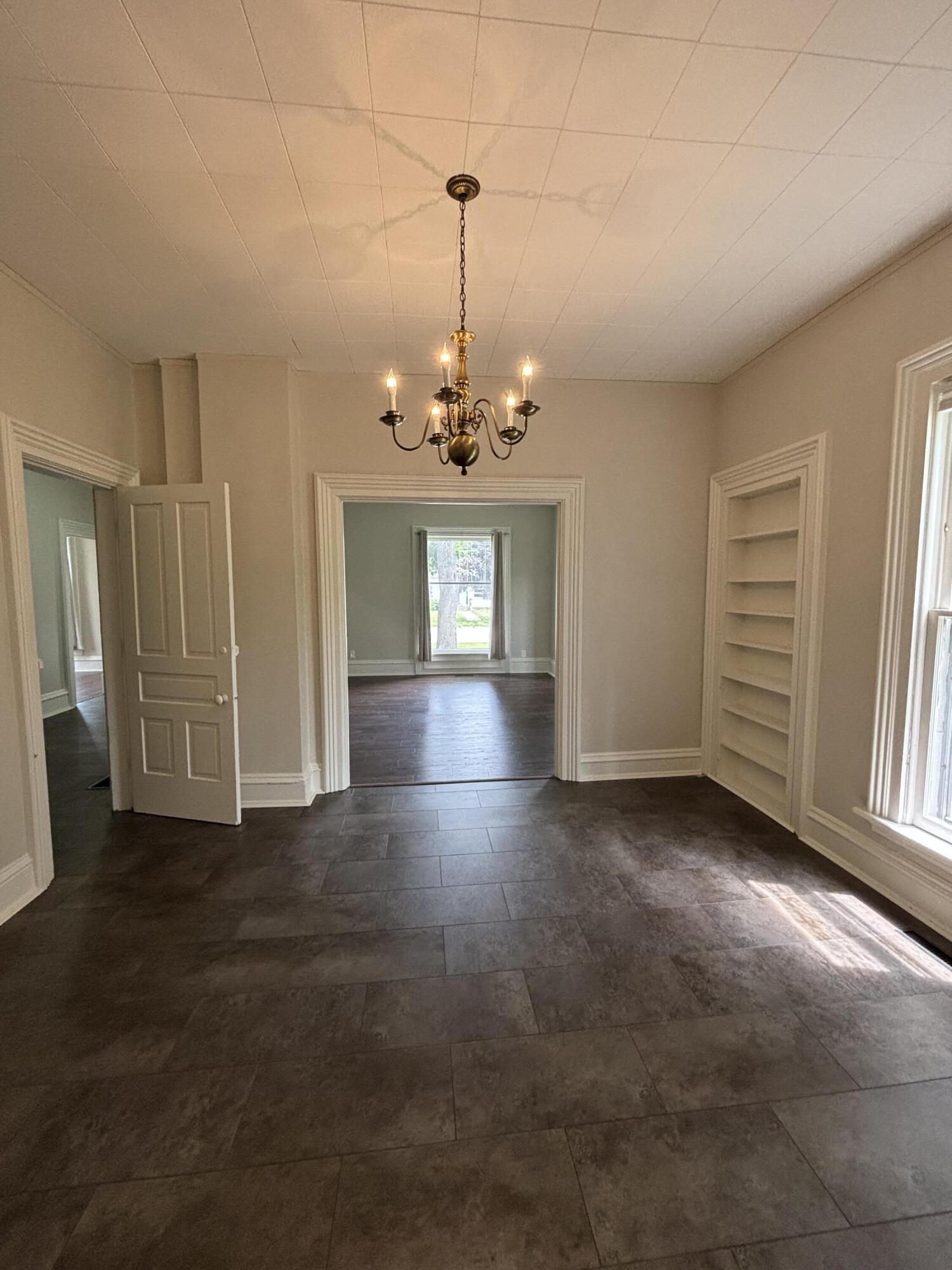 611 N Jackson Street Unit 1