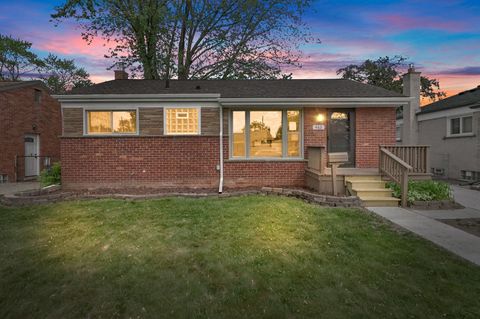 462 GILMAN Street Garden City City Wayne MI 48135