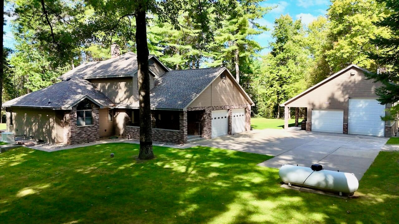 1697 Wildwood Road